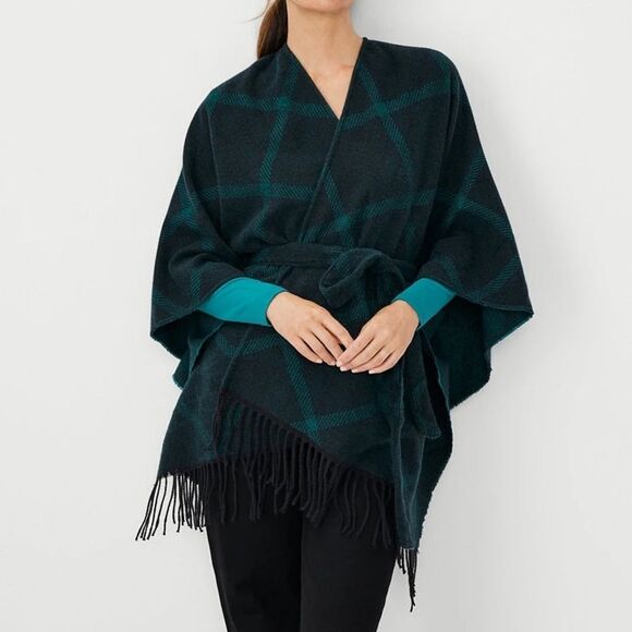 Chic Checkered Wrap Poncho with Fringe - Picture 1 of 4